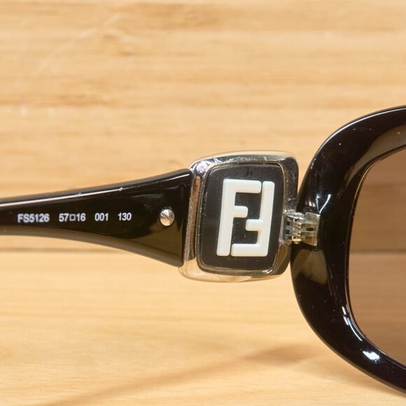Vintage Fendi FS 5126 Women's Sunglasses, 57 16 130, Made in Italy - Picture 7 of 11